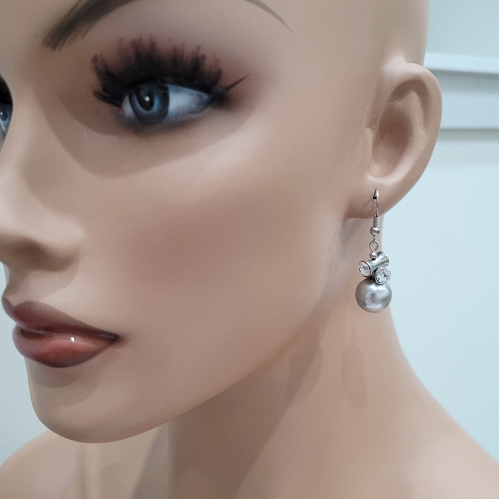 Brand New Silver Tone Pearl Rhinestone Earrings